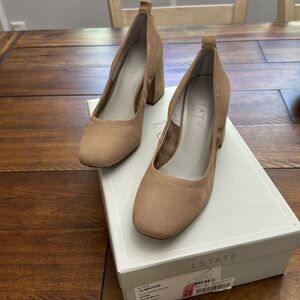 Nubuck leather sumps with stack heel size 7